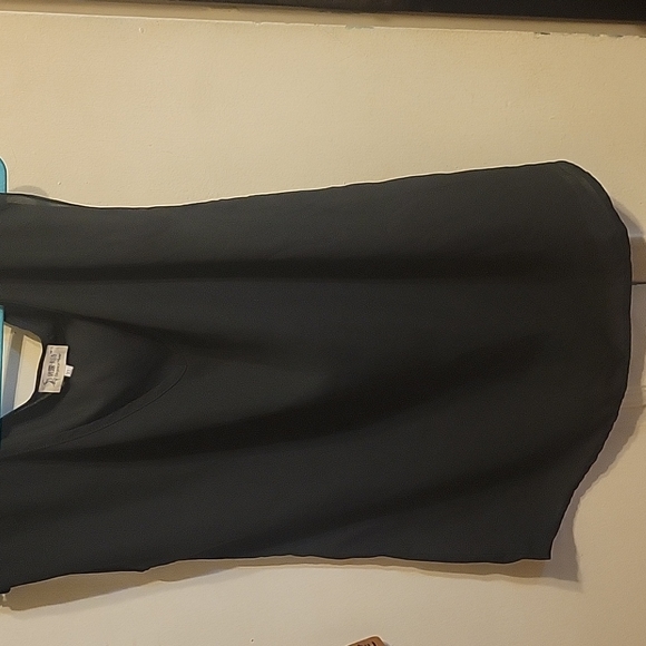 Black top with shoulder fringe. - Picture 5 of 7